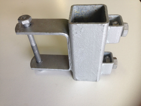 Galvanised Heavy Duty Slide Bracket to suit 75x50mm Crossmember & 40x40mm Uprights - Image 4